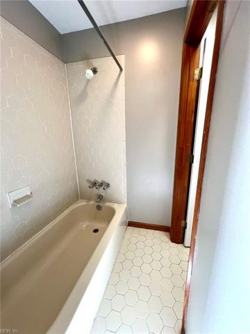 210 Pennsylvania Ave Apt 3, Norfolk, VA 23504