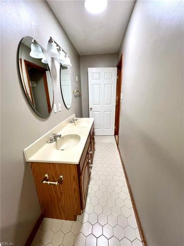 210 Pennsylvania Ave Apt 3, Norfolk, VA 23504