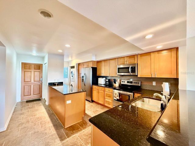 821 BAHIA DEL SOL DRIVE C, Ruskin, FL 33570