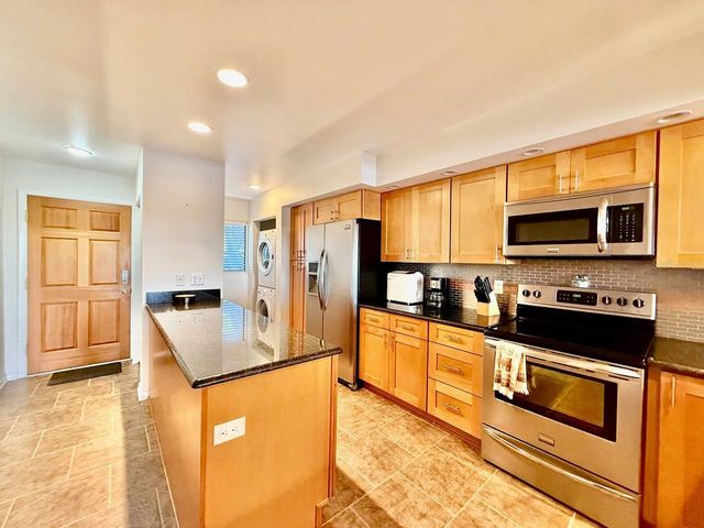 821 BAHIA DEL SOL DRIVE C, Ruskin, FL 33570