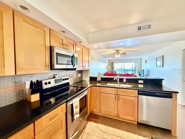 821 BAHIA DEL SOL DRIVE C, Ruskin, FL 33570