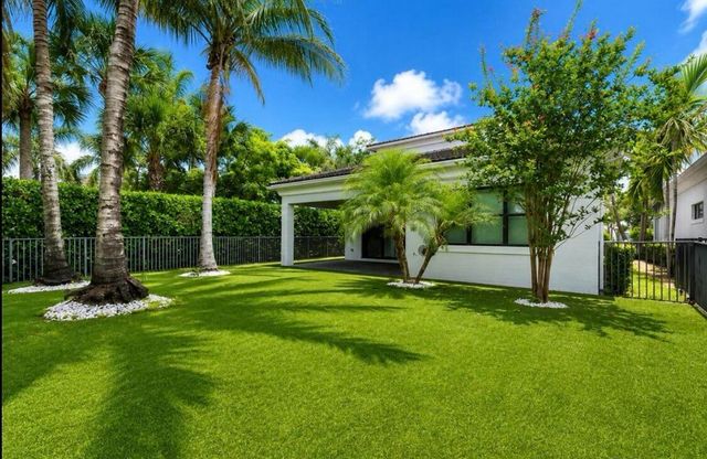 5603 Delacroix Terrace, Palm Beach Gardens, FL 33418