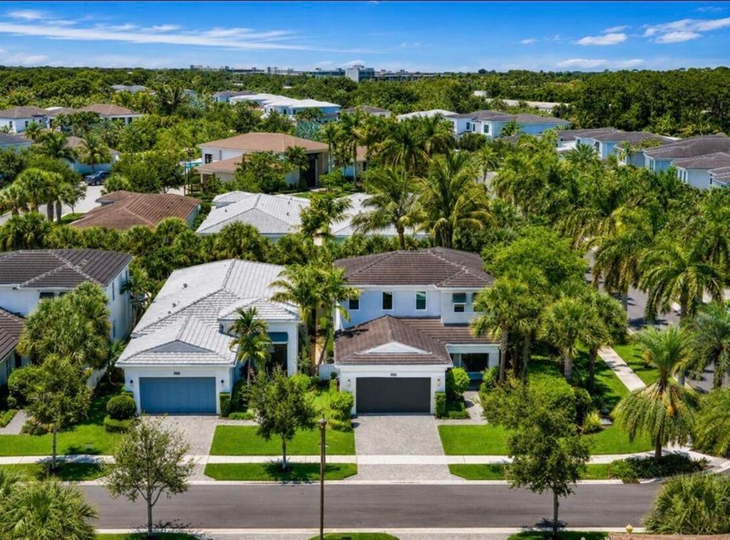 5603 Delacroix Terrace, Palm Beach Gardens, FL 33418