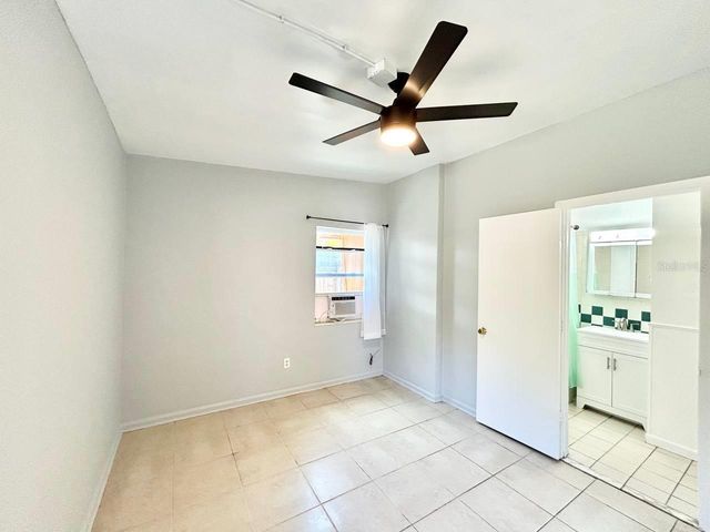 5209 10TH AVENUE S, Gulfport, FL 33707