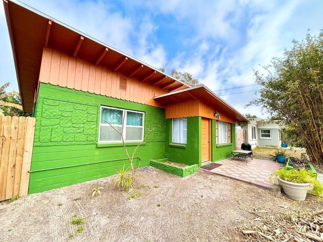 5209 10TH AVENUE S, Gulfport, FL 33707