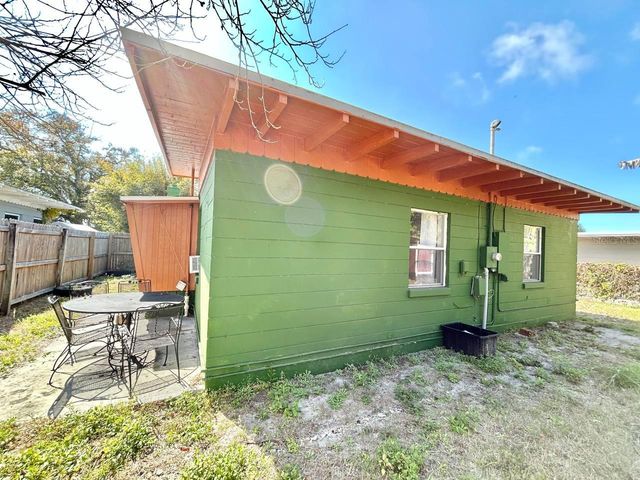 5209 10TH AVENUE S, Gulfport, FL 33707