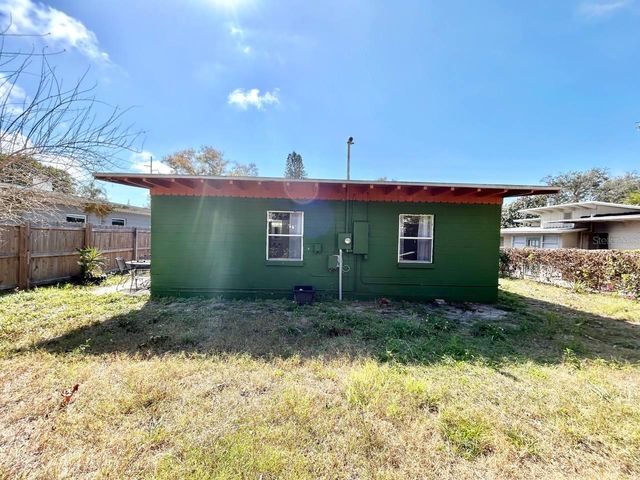 5209 10TH AVENUE S, Gulfport, FL 33707