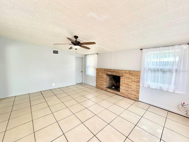 5209 10TH AVENUE S, Gulfport, FL 33707