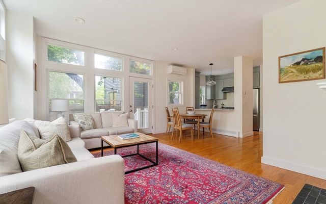31 Market St D, Cambridge, MA 02139