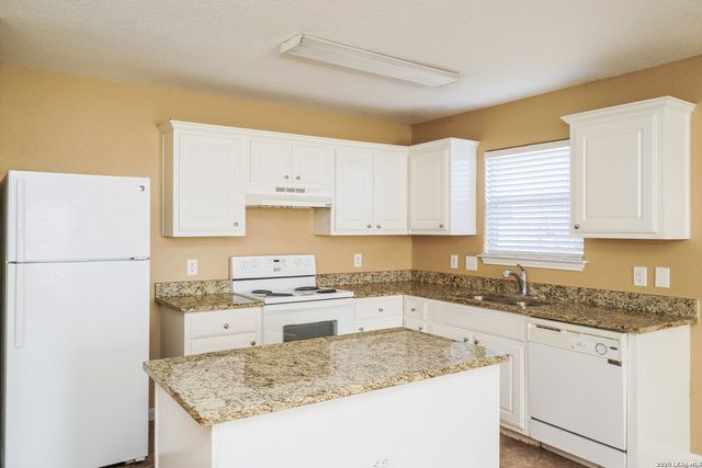 5822 blonde, San Antonio, TX 78252