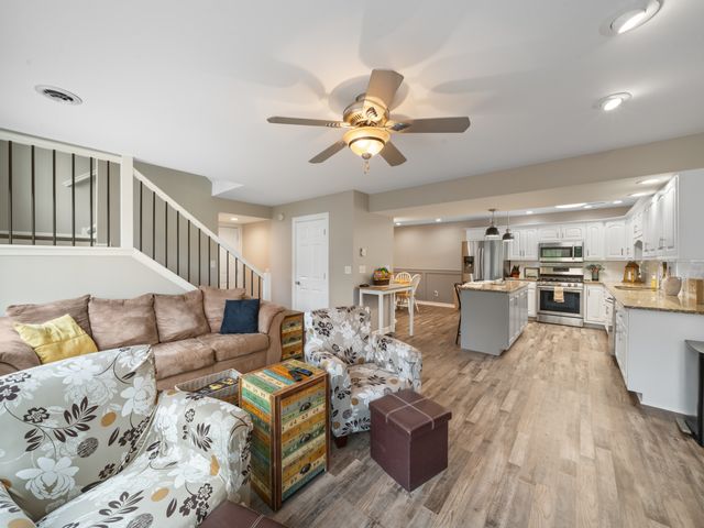 3 Oak Ridge Drive, Newark, IL 60541