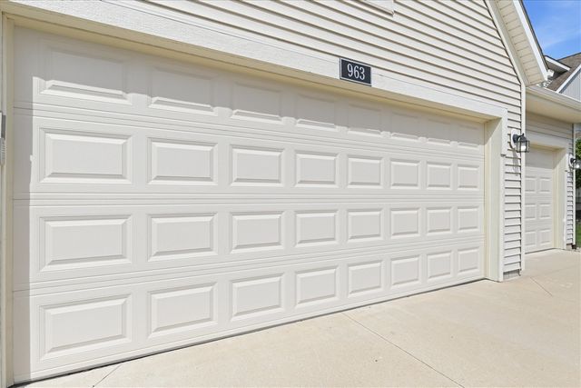 963 Dreamfield Drive, Byron Center, MI 49315