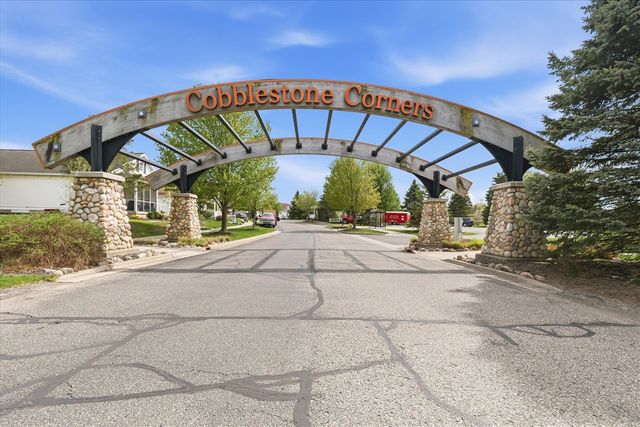 963 Dreamfield Drive, Byron Center, MI 49315