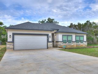 656 Fawn, Spring Branch, TX 78070