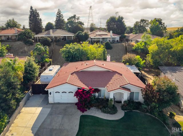 5710 Steelhead Drive, Bakersfield, CA 93306