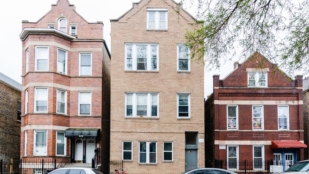 915 W 32nd Street 3F, Chicago, IL 60608