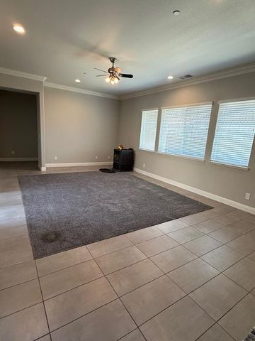 4234 Alamos Avenue, Clovis, CA 93619