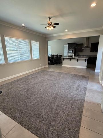 4234 Alamos Avenue, Clovis, CA 93619