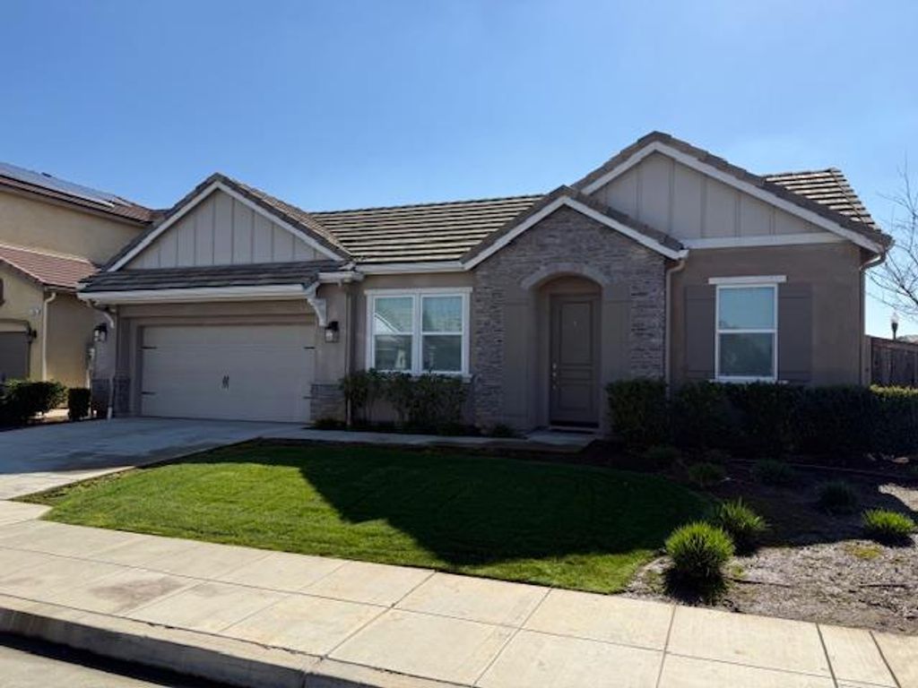 4234 Alamos Avenue, Clovis, CA 93619