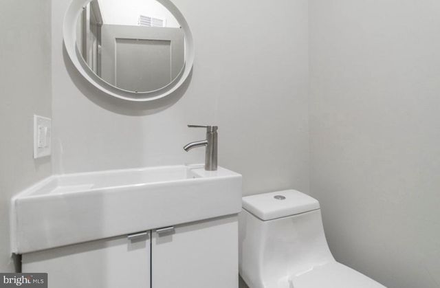3339 RIDGE AVE, Philadelphia, PA 19132