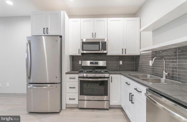 3339 RIDGE AVE, Philadelphia, PA 19132