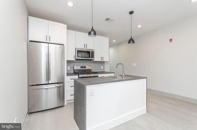 3339 RIDGE AVE, Philadelphia, PA 19132