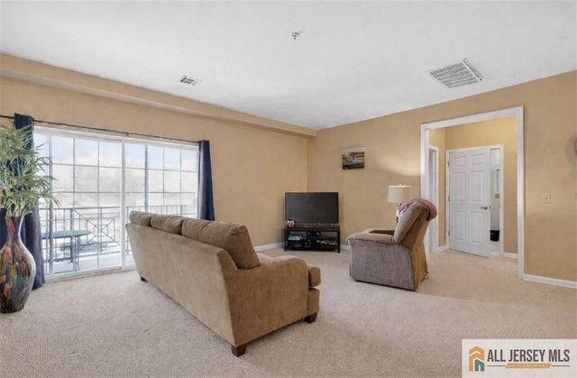 315 Regency Place 315, Woodbridge Proper, NJ 07095