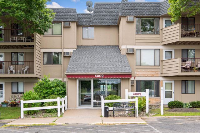 4009 Heritage Hills Drive 207, Bloomington, MN 55437