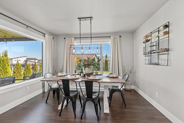 18105 E Selkirk Estates Rd, Greenacres, WA 99016