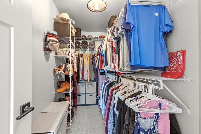 18105 E Selkirk Estates Rd, Greenacres, WA 99016