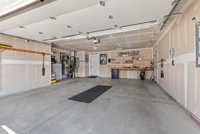 18105 E Selkirk Estates Rd, Greenacres, WA 99016