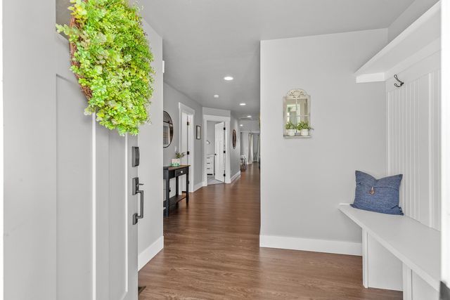 18105 E Selkirk Estates Rd, Greenacres, WA 99016