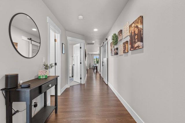 18105 E Selkirk Estates Rd, Greenacres, WA 99016