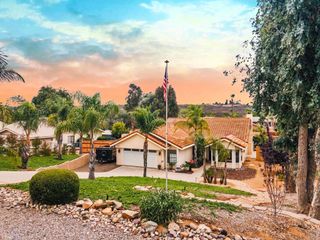 24905 Abalar Way, Ramona, CA 92065