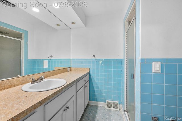 14847 Ingram Street, Livonia, MI 48154