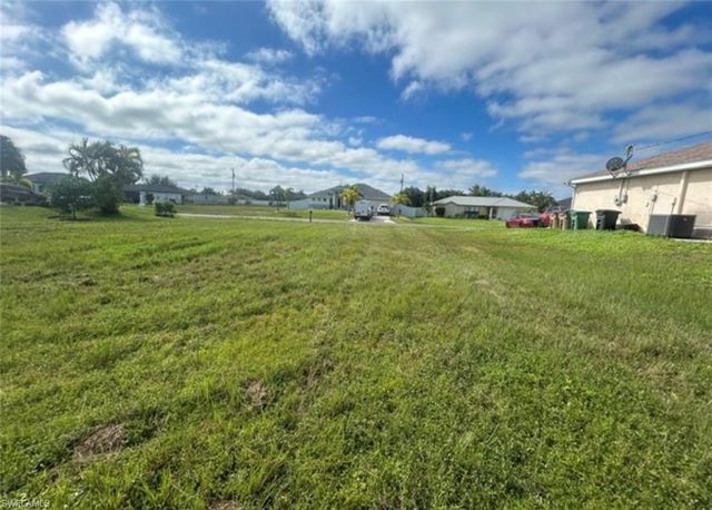 113 12th TER, Cape Coral, FL 33909