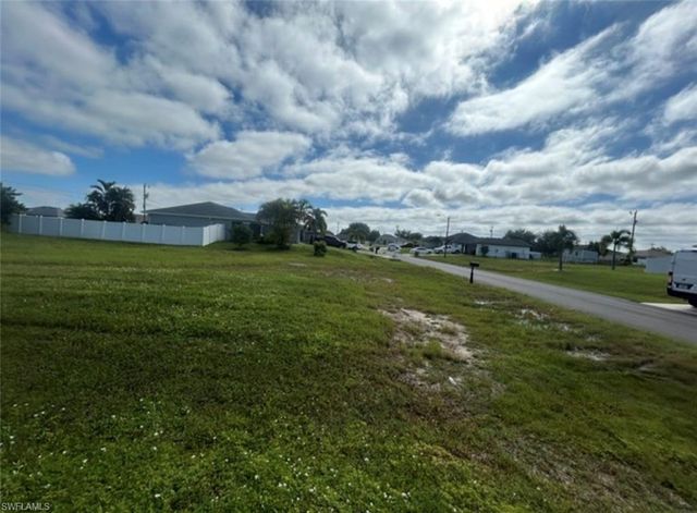 113 12th TER, Cape Coral, FL 33909