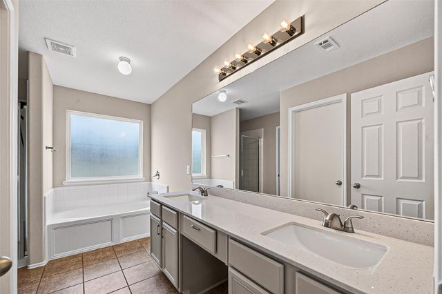 13822 Calm Wind Way Way, Houston, TX 77045