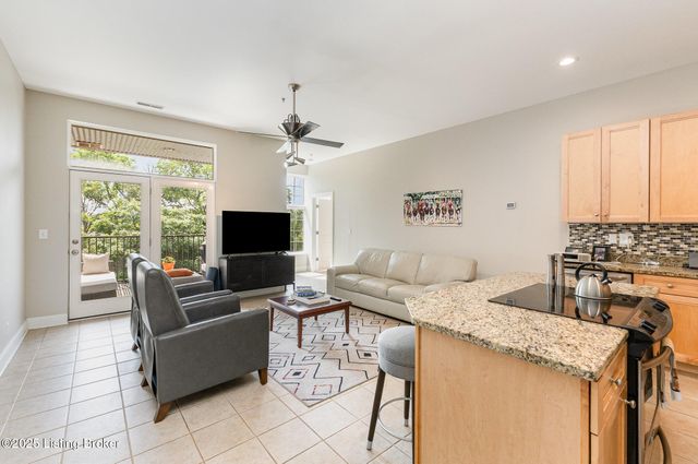 2011 Frankfort Ave 403, Louisville, KY 40206