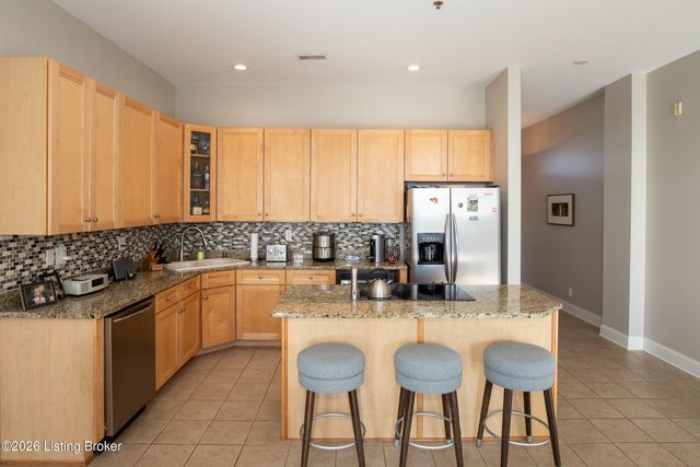 2011 Frankfort Ave 403, Louisville, KY 40206