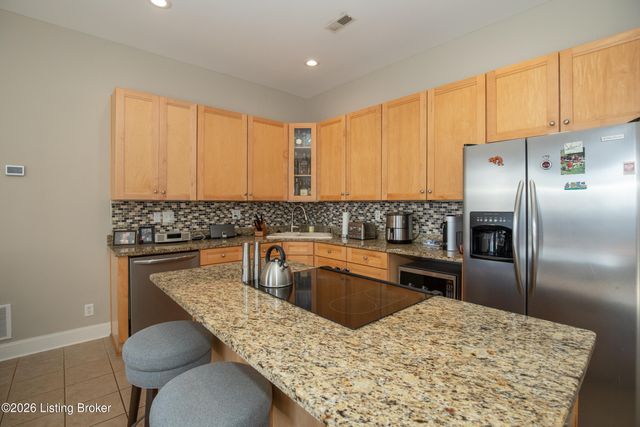 2011 Frankfort Ave 403, Louisville, KY 40206