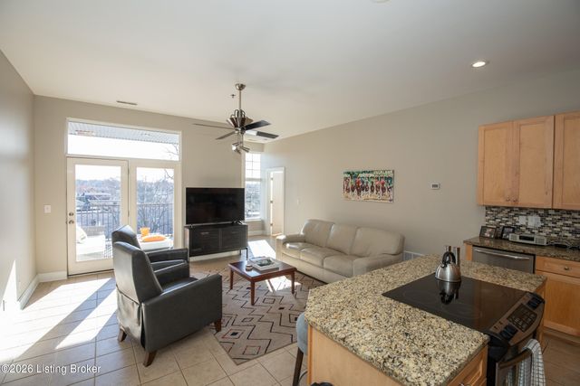 2011 Frankfort Ave 403, Louisville, KY 40206