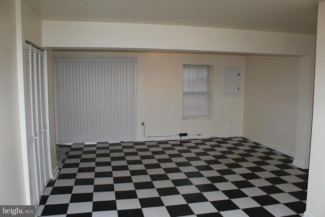 1316 DILLON CT, Capitol Heights, MD 20743