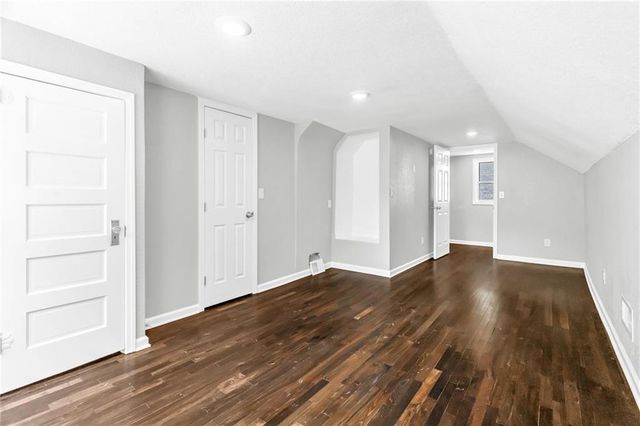 7130 the Paseo Boulevard, Kansas City, MO 64132