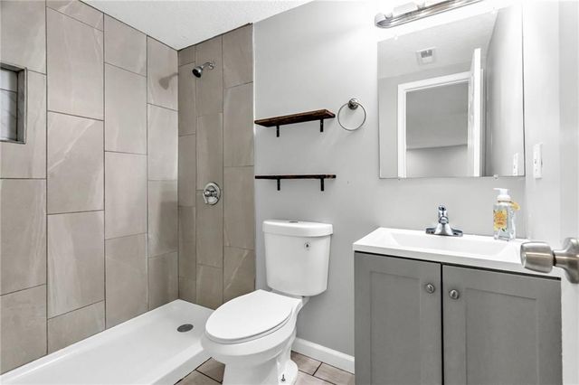 7130 the Paseo Boulevard, Kansas City, MO 64132