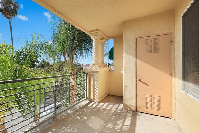 208 N Lincoln Avenue 303, Monterey Park, CA 91755