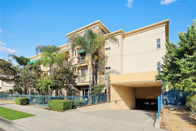 208 N Lincoln Avenue 303, Monterey Park, CA 91755