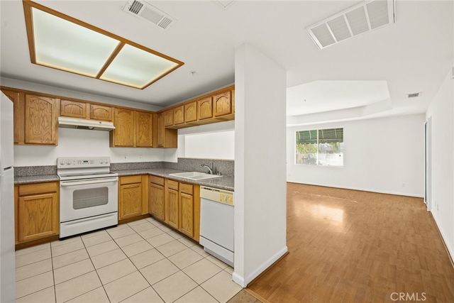 208 N Lincoln Avenue 303, Monterey Park, CA 91755