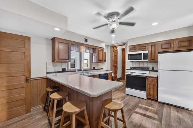 501 W Rollin Street, Edgerton, WI 53534
