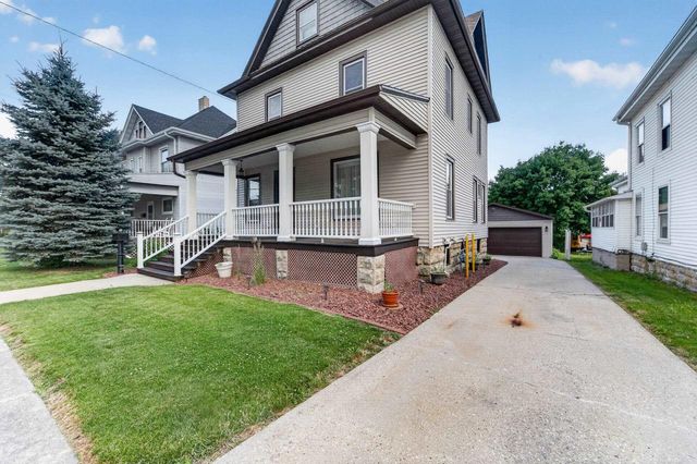 501 W Rollin Street, Edgerton, WI 53534